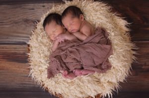 מצפה לתאומים- בדיקות ומעקב לקראת לידת תאומים